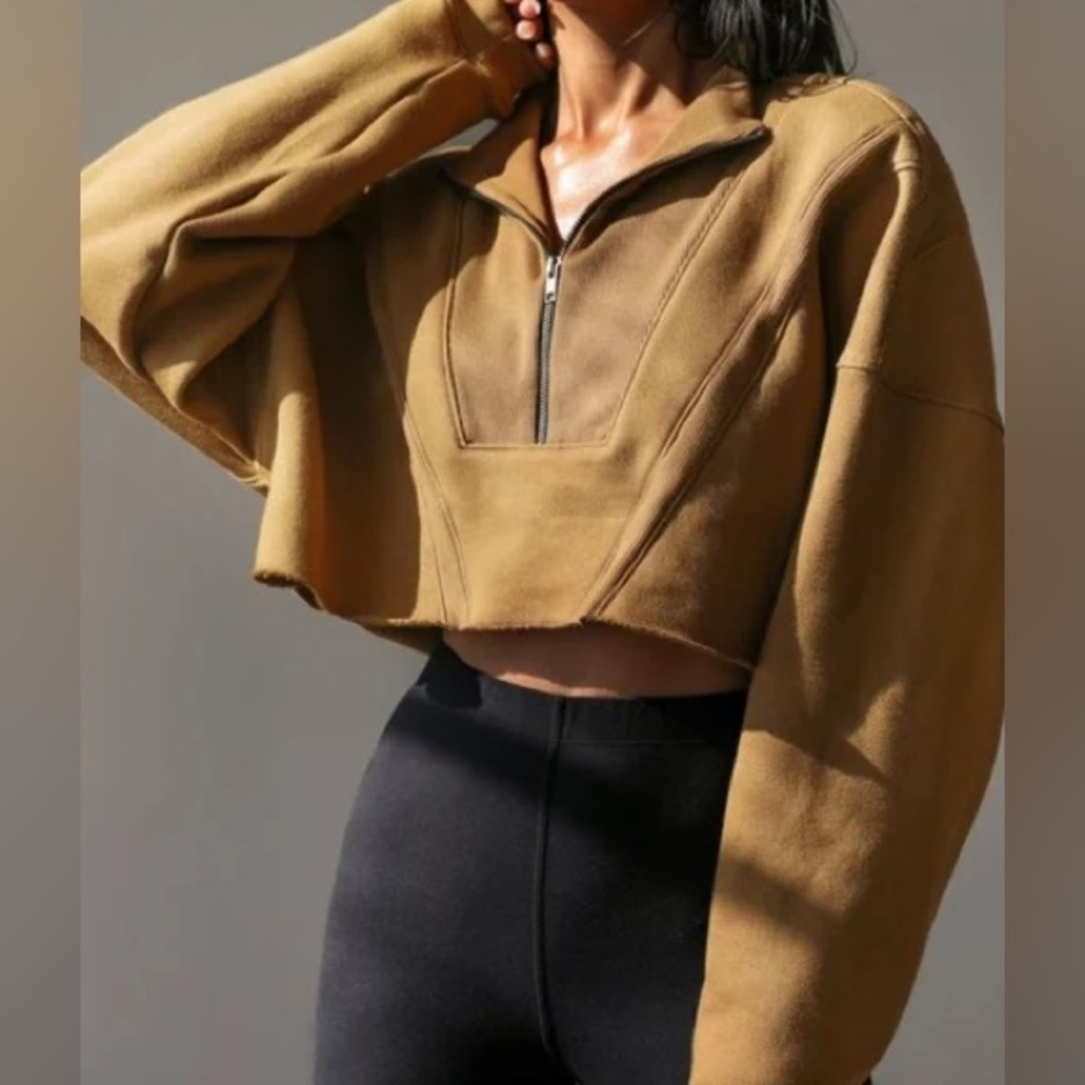 JOAH BROWN HALF ZIP CROP PULLOVER